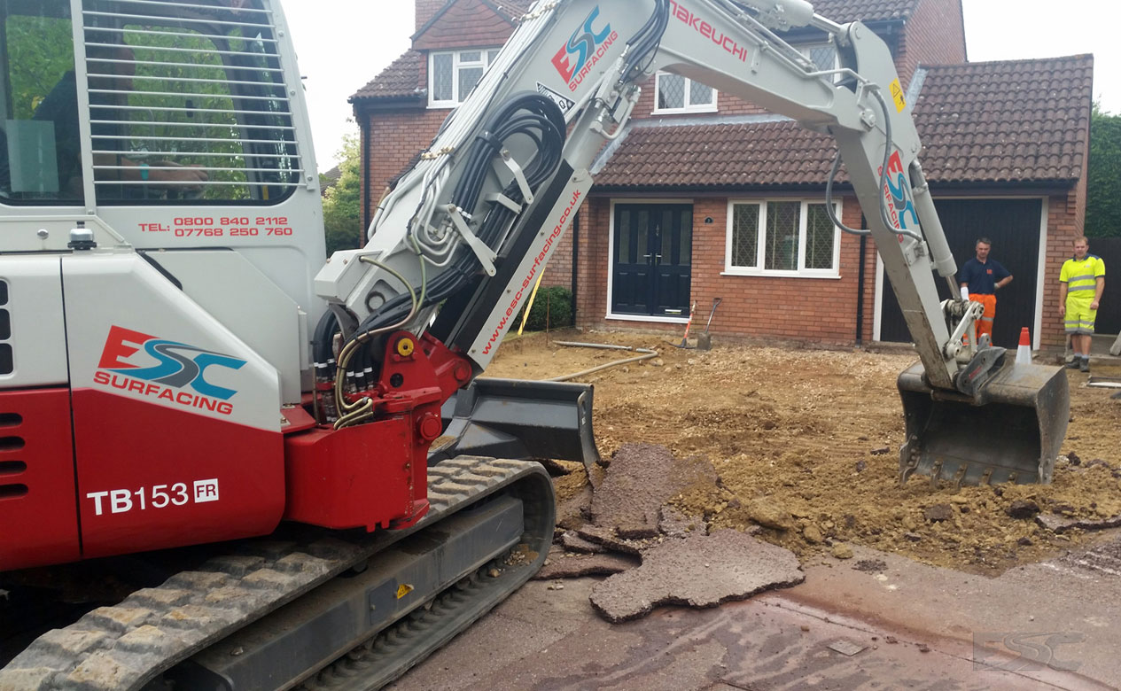 Driveway construction in Beenham