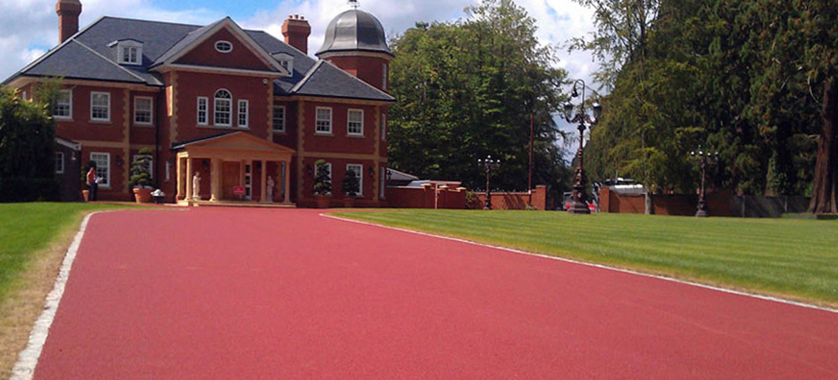 A new red tarmac driveway in Beenham