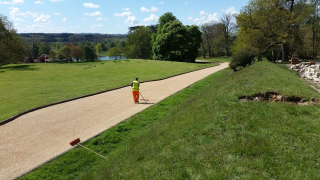 Pal Private road golden gravel surface dressing
